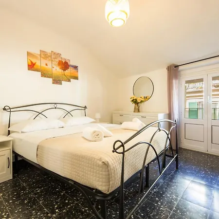 Vincenzo House Free Wi-fi Centro Citta Appartamento